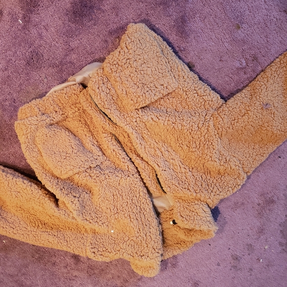 Fluffy Jacket - Picture 1 of 3